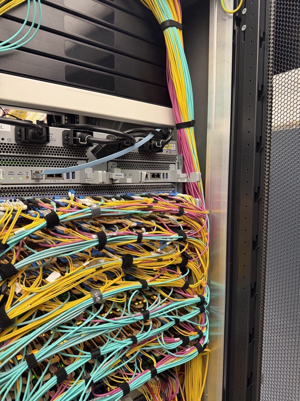 Structured fiber cabling at DataOne HQ (AMS01)