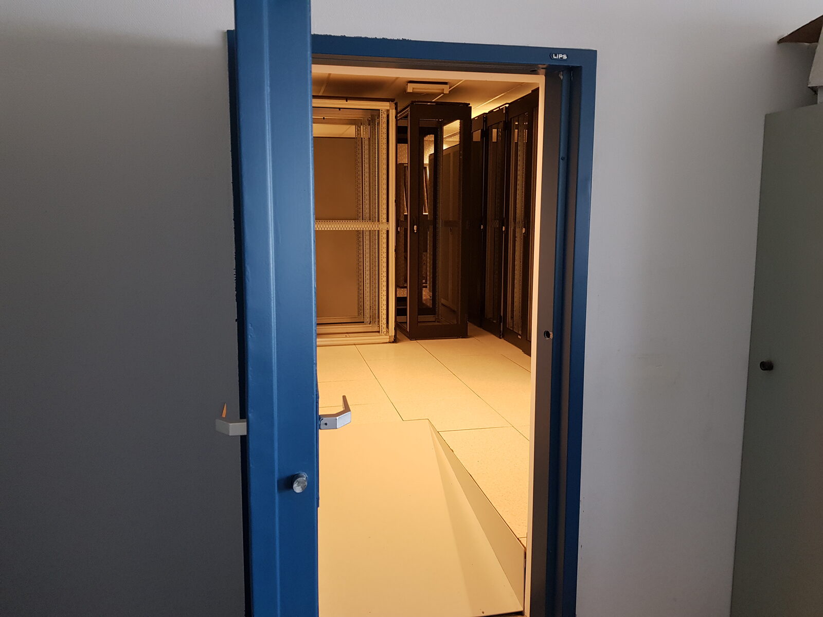 High-security access door at DataOne HQ (AMS01)